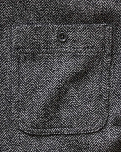 The North Shore Knit Shirt in Heather Coal
