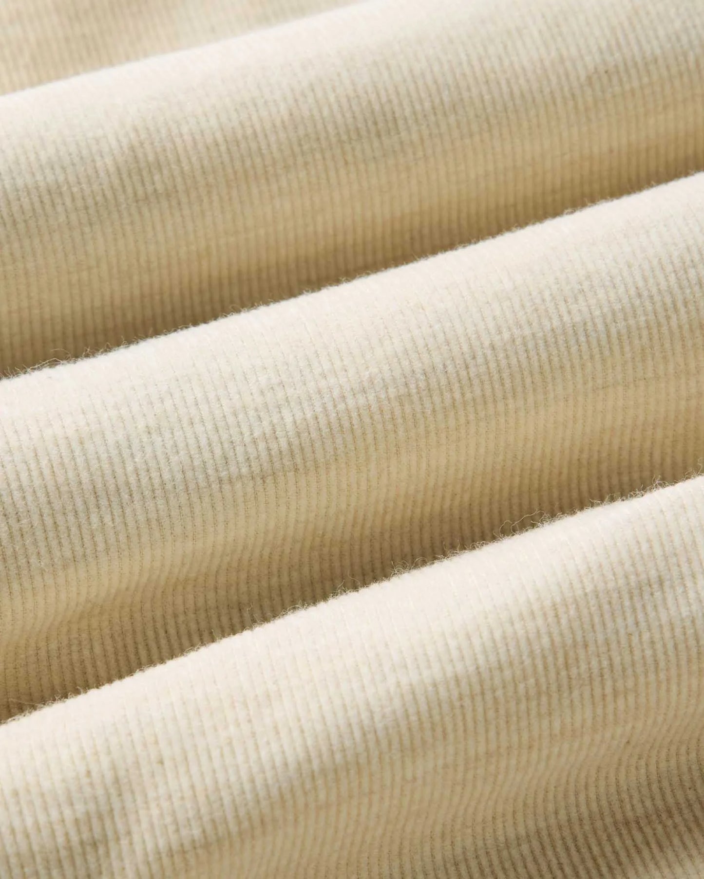 The Apres Short in Heather Oat Pincord