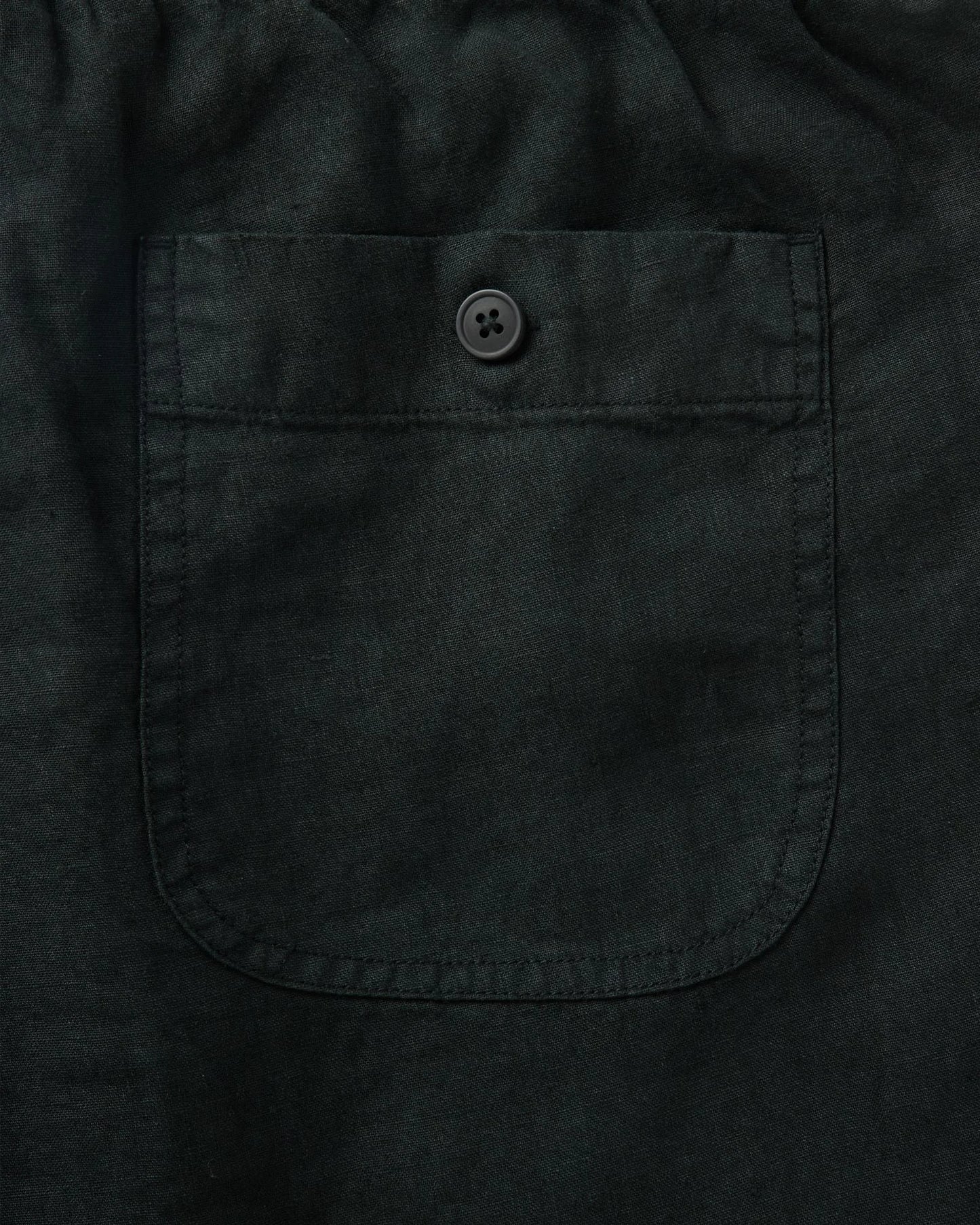 The Apres Short in Coal Hemp