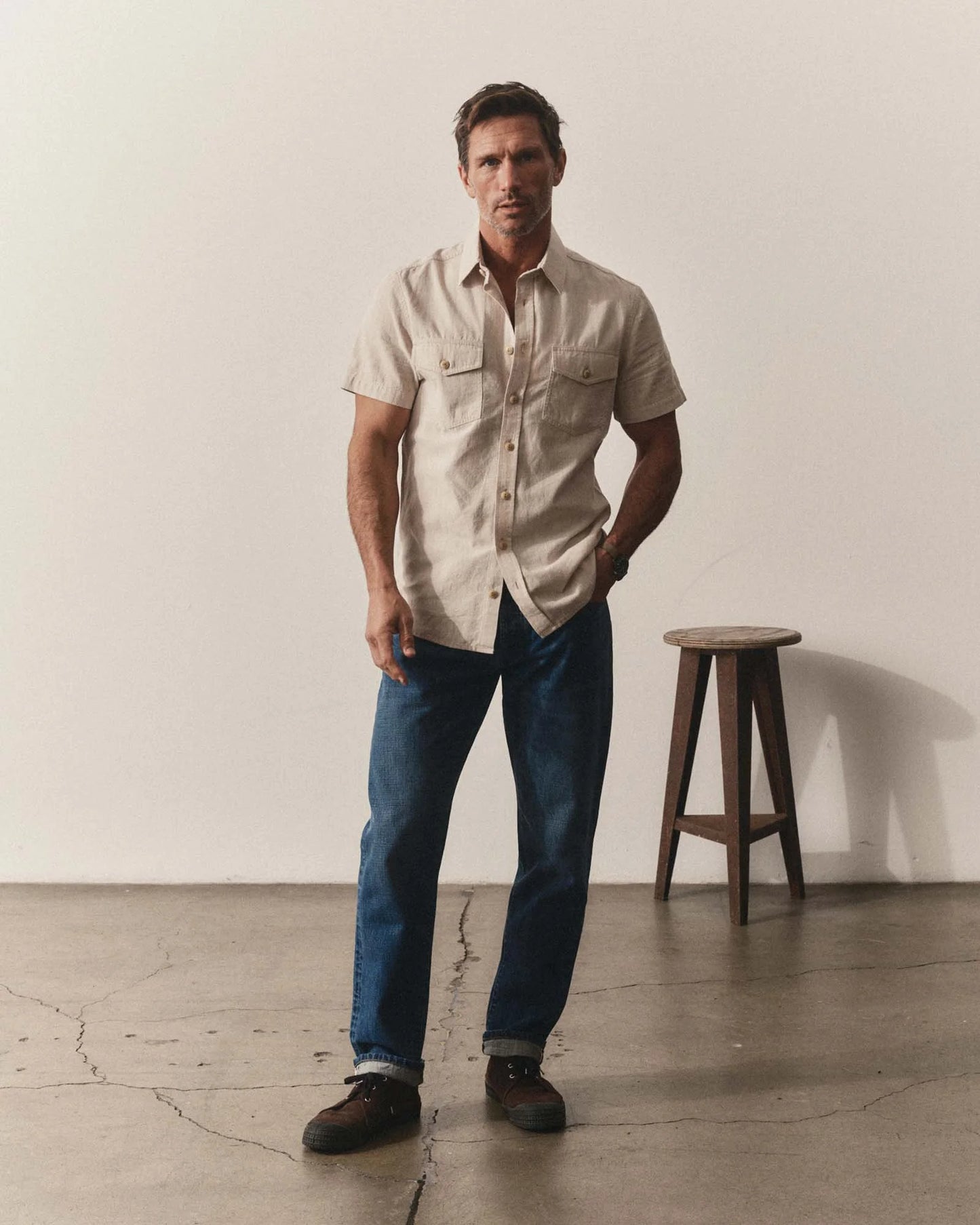 The Short Sleeve Crew Shirt in Natural Chambray