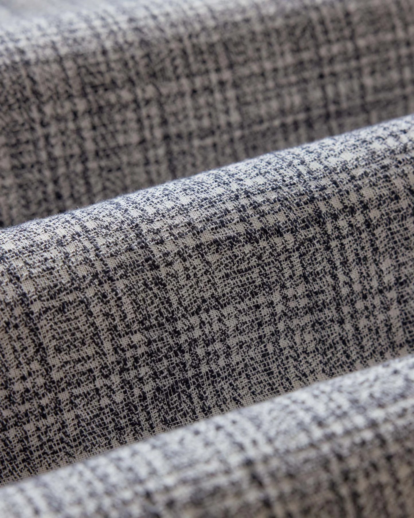 The Conrad Shirt in Cloud Cover Dobby