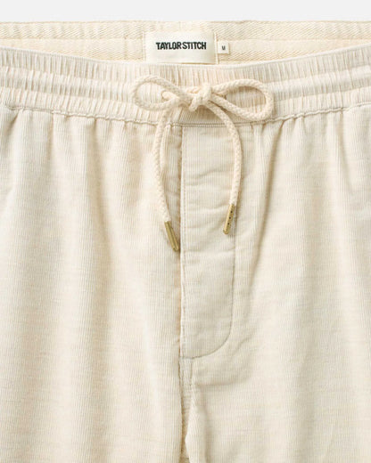 The Apres Short in Heather Oat Pincord