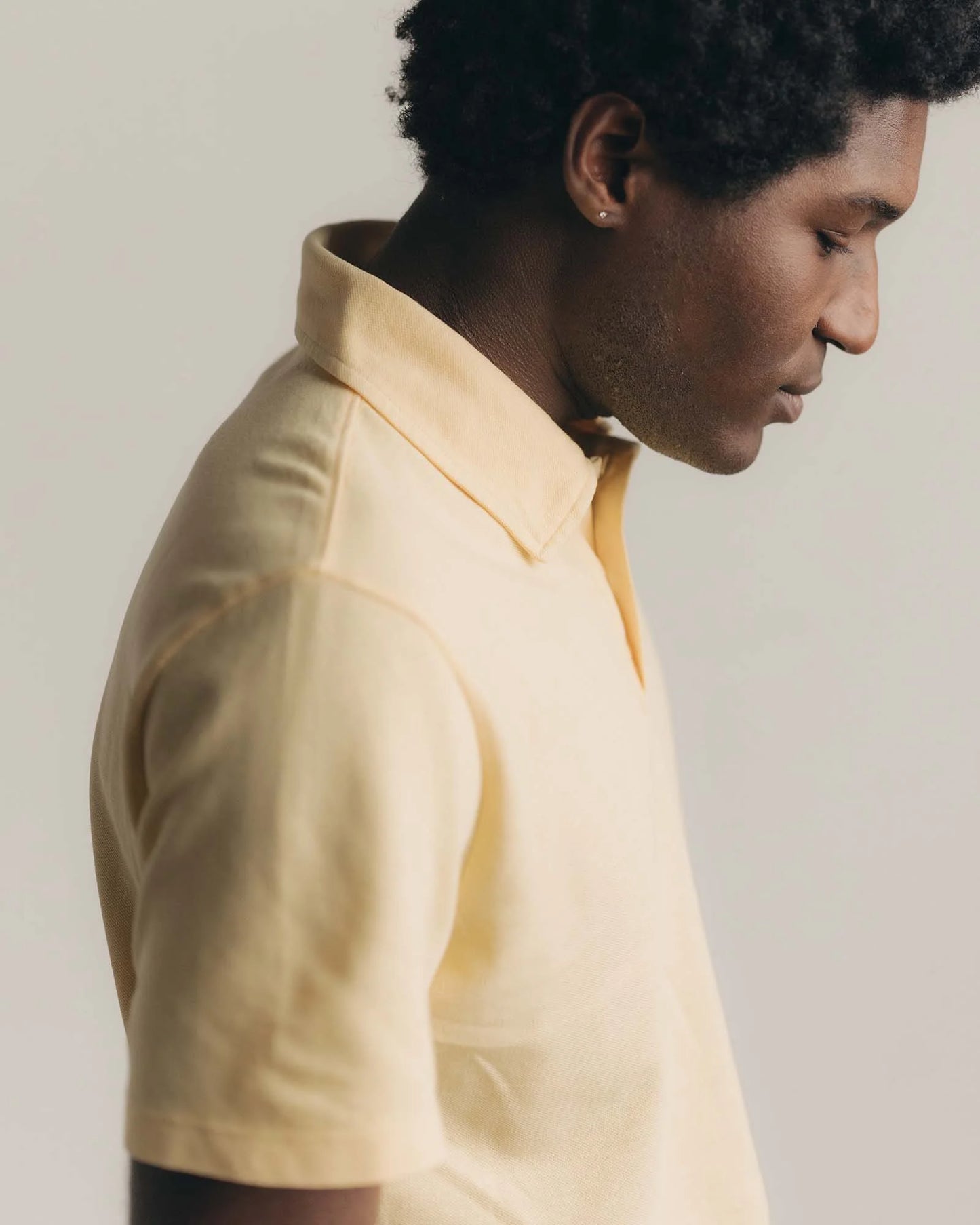 The Cotton Hemp Polo in Straw Pique